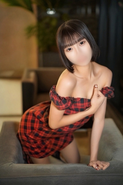 新谷 まな